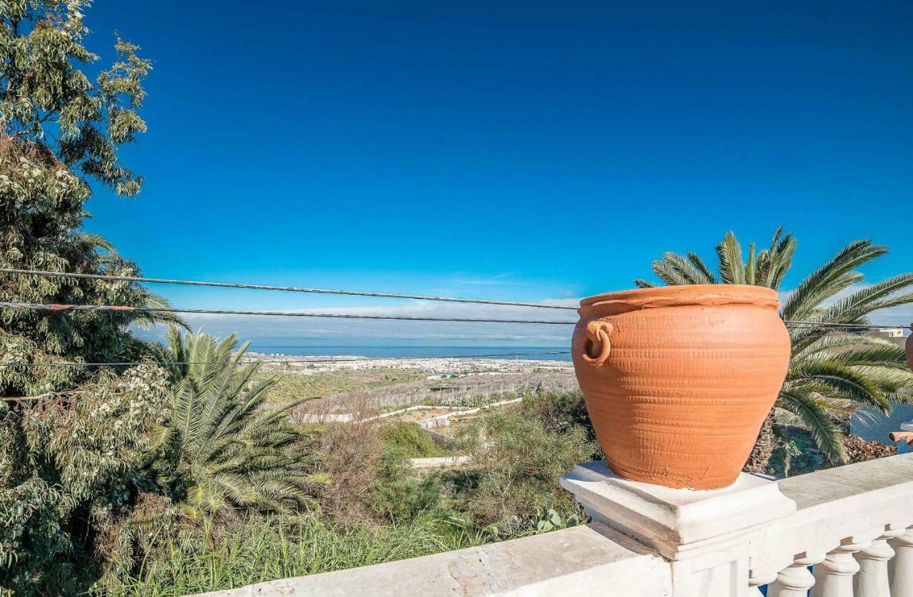 Frida Kahlo House Con Piscina Y Vistas Al Mar By Lightbooking Telde Buitenkant foto